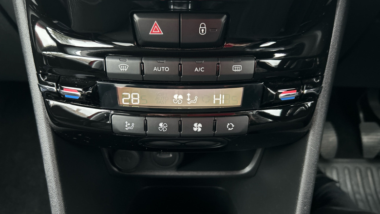 Peugeot 208 1.2 PureTech 82 Tech Edition 5dr [Start Stop] Petrol Hatchback